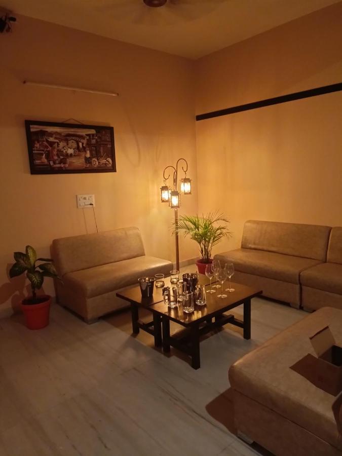 Апартаменты Mi Casa Sector 47 Гургаон Экстерьер фото